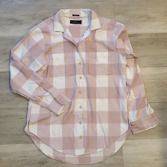 Abercrombie & Fitch Tops - NWT A&F Soft Flannel Boyfriend Shirt